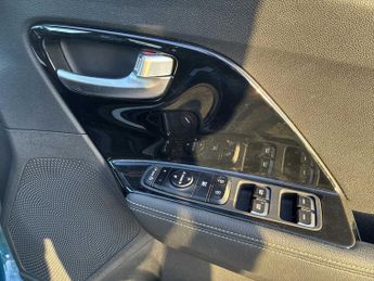 KIA NIRO 1.6 Gdi Hybrid 3 5Dr Dct