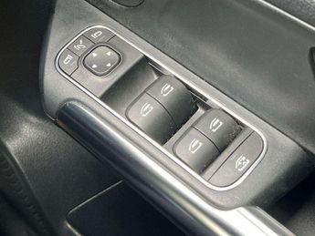 MERCEDES-BENZ GLA Gla 200 Sport Executive 5Dr Auto