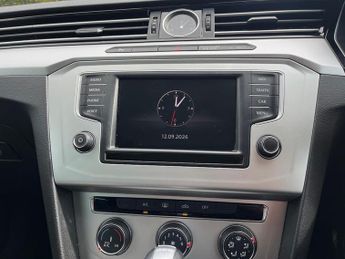 VOLKSWAGEN PASSAT 2.0 Tdi Bluemotion Tech Se Business Estate 5Dr Diesel Dsg Euro 6