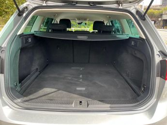 VOLKSWAGEN PASSAT 2.0 Tdi Bluemotion Tech Se Business Estate 5Dr Diesel Dsg Euro 6