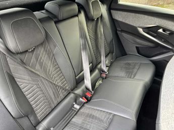 PEUGEOT 3008 157Kw Gt 73Kwh 5Dr Auto