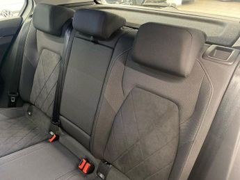 VOLKSWAGEN GOLF 1.5 Etsi Mhev Style Hatchback 5Dr Petrol Hybrid Dsg Euro 6 (S/S)