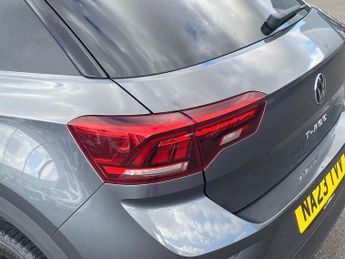 VOLKSWAGEN T-ROC 1.5 Tsi R-Line Suv 5Dr Petrol Dsg Euro 6 (S/S) (150 Ps)