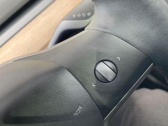 TESLA MODEL 3 Standard Range Plus Saloon 4Dr Electric Auto Rwd (241 Bhp)