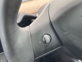 TESLA MODEL 3 Standard Range Plus Saloon 4Dr Electric Auto Rwd (241 Bhp)
