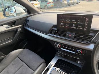 AUDI Q5 40 Tdi Quattro S Line 5Dr S Tronic
