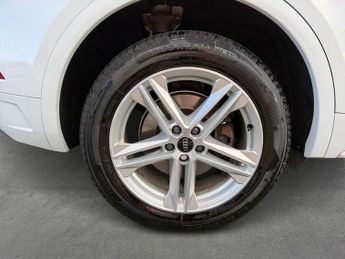 AUDI Q5 40 Tdi Quattro S Line 5Dr S Tronic