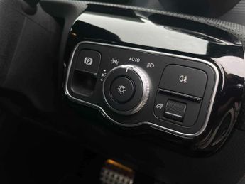 MERCEDES-BENZ A CLASS A200 Amg Line Executive 5Dr Auto