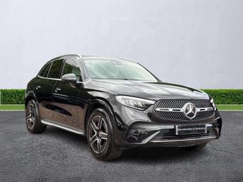 Mercedes GLC Glc 300 4Matic Amg Line 5Dr 9G-Tronic