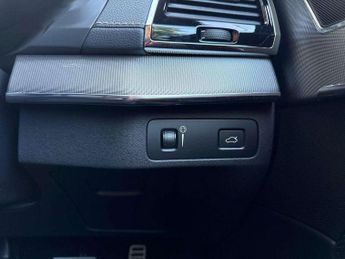 VOLVO XC90 2.0 B5D [235] R Design 5Dr Awd Geartronic