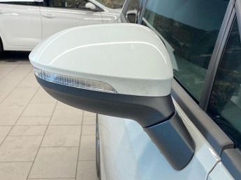 VOLKSWAGEN GOLF 1.5 Etsi Mhev R-Line Hatchback 5Dr Petrol Hybrid Dsg Euro 6 (S/S