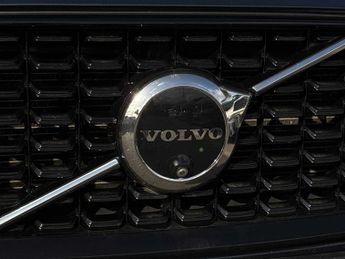 VOLVO XC60 2.0 B5P Ultimate Dark 5Dr Awd Geartronic