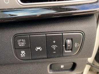 KIA NIRO 1.6 Gdi Hybrid 3 5Dr Dct