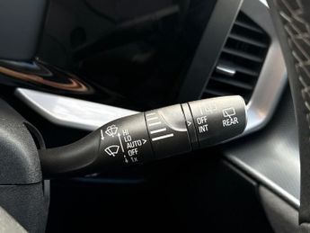 VAUXHALL MOKKA 50Kwh Se Premium Suv 5Dr Electric Auto (136 Ps)
