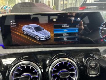 MERCEDES-BENZ CLA Cla 200 Amg Line Executive 4Dr Tip Auto