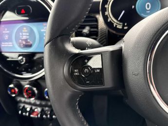 MINI HATCHBACK 1.5 Cooper Resolute Edition 3Dr Auto