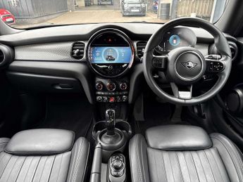 MINI HATCHBACK 1.5 Cooper Resolute Edition 3Dr Auto