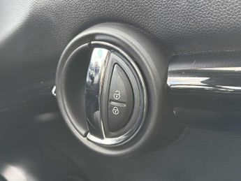 MINI HATCHBACK 135Kw Cooper S Level 3 33Kwh 3Dr Auto
