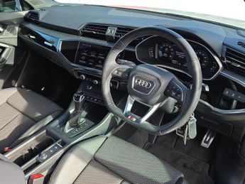 AUDI Q3 1.5 TFSI CoD 35 Black Edition Sportback 5dr Petrol S Tronic Euro