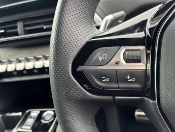 PEUGEOT 3008 1.2 Hybrid 136 Gt 5Dr E-Dsc6