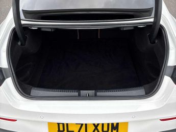 MERCEDES-BENZ CLA Cla 220D Amg Line Premium 4Dr Tip Auto