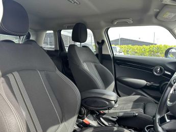 MINI HATCHBACK 2.0 Cooper S Classic Premium 5Dr Auto