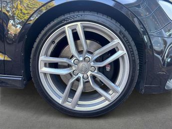 AUDI A3 2.0 Tfsi Saloon 4Dr Petrol S Tronic Quattro Euro 6 (S/S) (310 Ps