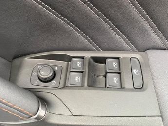 CUPRA FORMENTOR 1.5 Ehybrid 272 Vz2 5Dr Dsg