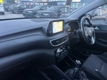 HYUNDAI TUCSON 1.6 Gdi Se Nav 5Dr 2Wd