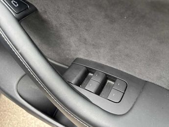 TESLA MODEL 3 Standard Plus 4Dr Auto