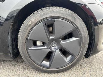 TESLA MODEL 3 Standard Plus 4Dr Auto