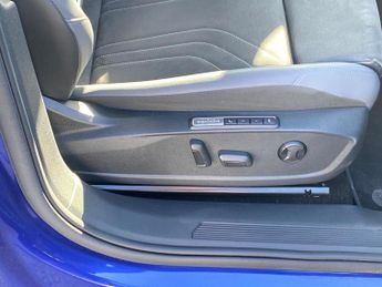 VOLKSWAGEN ID.4 Pro 77Kwh Style Suv 5Dr Electric Auto (286 Ps)