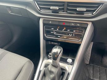 VOLKSWAGEN T-ROC 1.5 Tsi Match Suv 5Dr Petrol Dsg Euro 6 (S/S) (150 Ps)