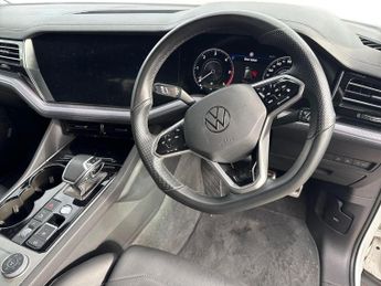 VOLKSWAGEN TOUAREG 3.0 Tdi V6 Black Edition Suv 5Dr Diesel Tiptronic 4Motion Euro 6