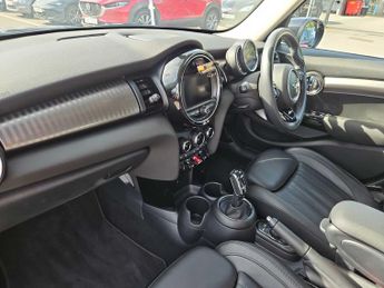 MINI HATCHBACK 1.5 Cooper Exclusive Ii 5Dr Auto
