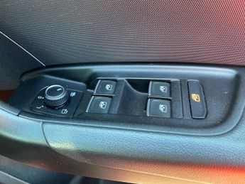 AUDI A1 1.0 Tfsi 25 S Line Sportback 5Dr Petrol S Tronic Euro 6 (S/S) (9
