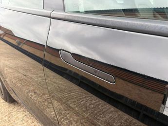 TESLA MODEL 3 (Dual Motor) Long Range Saloon 4Dr Electric Auto 4Wde (306 Ps)