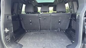 LAND ROVER DEFENDER 3.0 D250 X-Dynamic Se 110 5Dr Auto