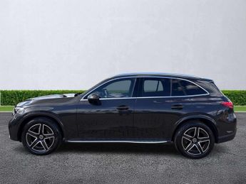 MERCEDES-BENZ GLC Glc 300 4Matic Amg Line 5Dr 9G-Tronic