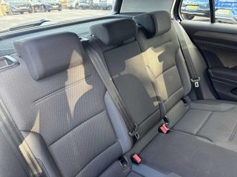 VOLKSWAGEN GOLF 99Kw E-Golf 35Kwh 5Dr Auto