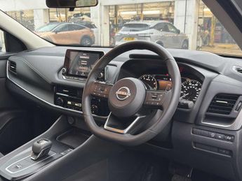 NISSAN QASHQAI 1.3 Dig-T Mh 158 Acenta Premium 5Dr Xtronic