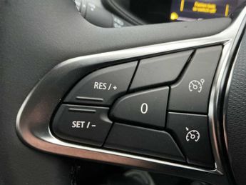 RENAULT CLIO 1.6 E-TECH full hybrid 145 Evolution 5dr Auto