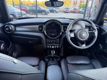MINI HATCHBACK 135Kw Cooper S Resolute Edition 33Kwh 3Dr Auto
