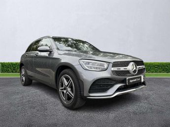 Mercedes GLC Glc 300 4Matic Amg Line 5Dr 9G-Tronic
