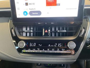 TOYOTA COROLLA 1.8 Vvt-H Excel Hatchback 5Dr Petrol Hybrid Cvt Euro 6 (S/S) (14