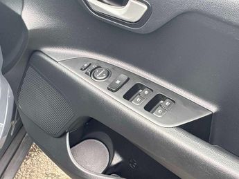 KIA STONIC 1.0T Gdi 99 2 5Dr Dct