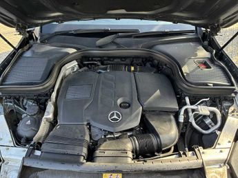 MERCEDES-BENZ GLC Glc 300D 4Matic Amg Line Premium 5Dr 9G-Tronic