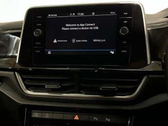 VOLKSWAGEN T-ROC 1.5 Tsi R-Line Suv 5Dr Petrol Dsg Euro 6 (S/S) (150 Ps)
