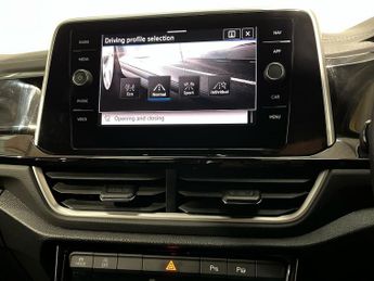 VOLKSWAGEN T-ROC 1.5 Tsi R-Line Suv 5Dr Petrol Dsg Euro 6 (S/S) (150 Ps)