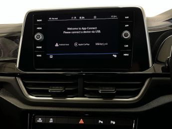 VOLKSWAGEN T-ROC 1.5 Tsi R-Line Suv 5Dr Petrol Dsg Euro 6 (S/S) (150 Ps)
